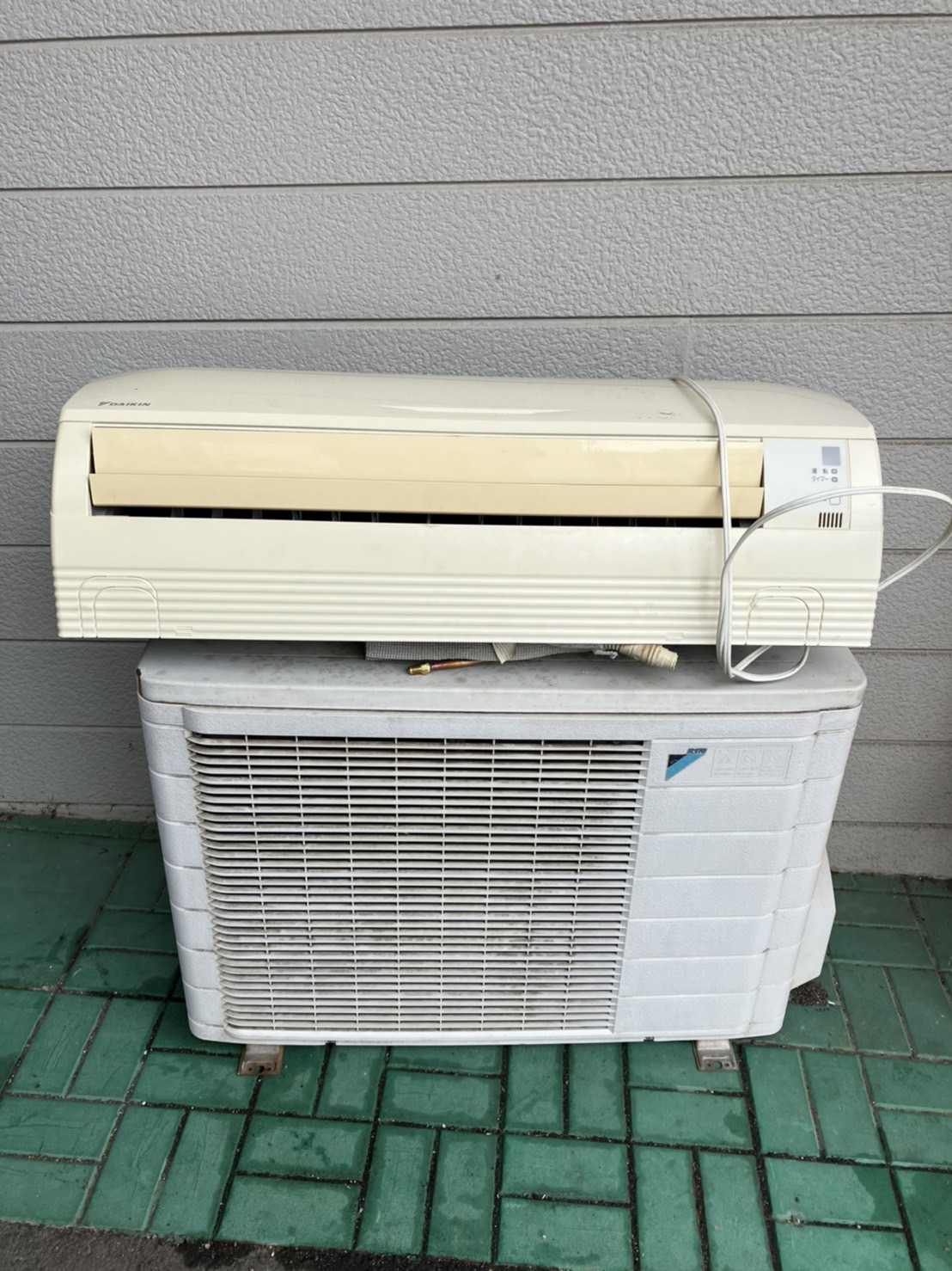 ダイキン エアコン 【AN28FKS-W】お売りいただきました。 ｜ 不用品 
